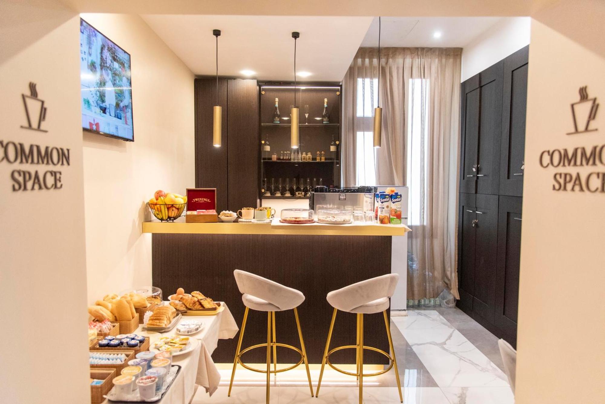 Adelaide Suite Dreams Roma Esterno foto
